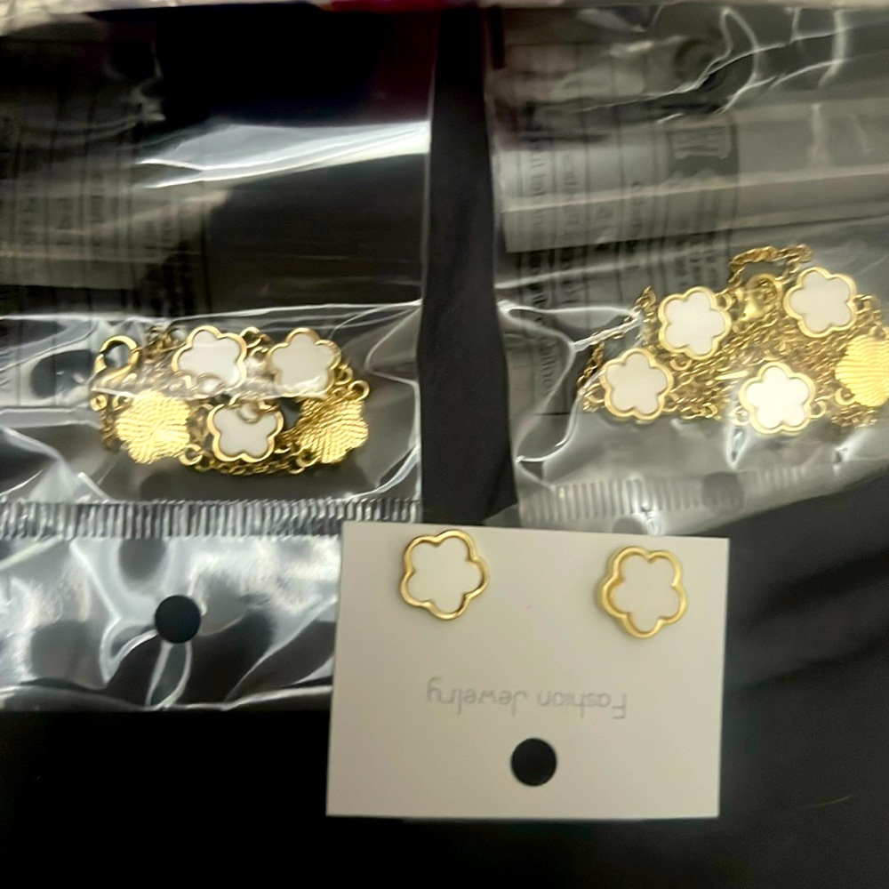 Brand New Set White Clover Bracelet, earrings and necklace